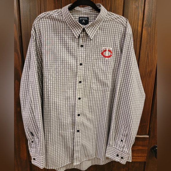 Antigua Men's dress shirt. Embroidered Minnesota Twins - Picture 2 of 14